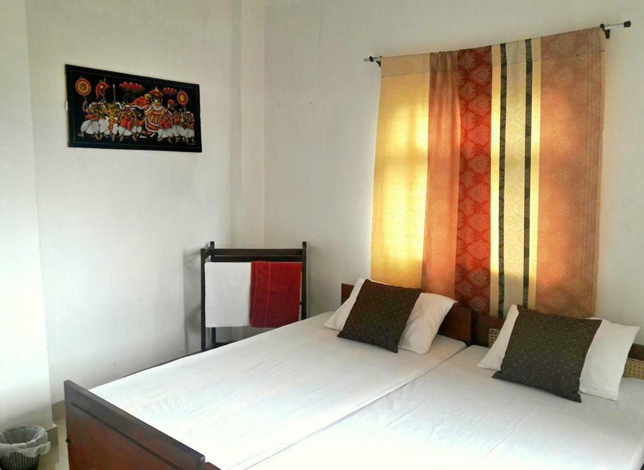 Mountview Homestay Канди Экстерьер фото